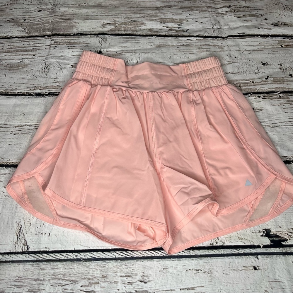 NWOT Balance Athletica Pink Breeze Shorts Size S - Picture 1 of 8